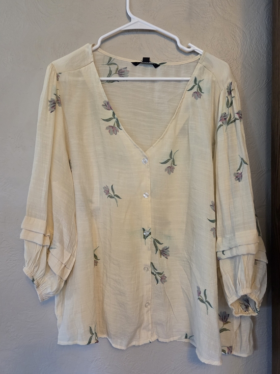 Zac & Rachel Tops - Zac & Rachel Cream Colored Floral Button-Front Blouse